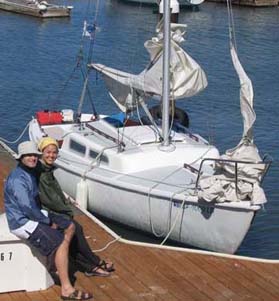 Friends visiting San Francisco Marina